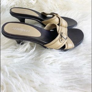 Aerosole Tan leather sandals sz 7